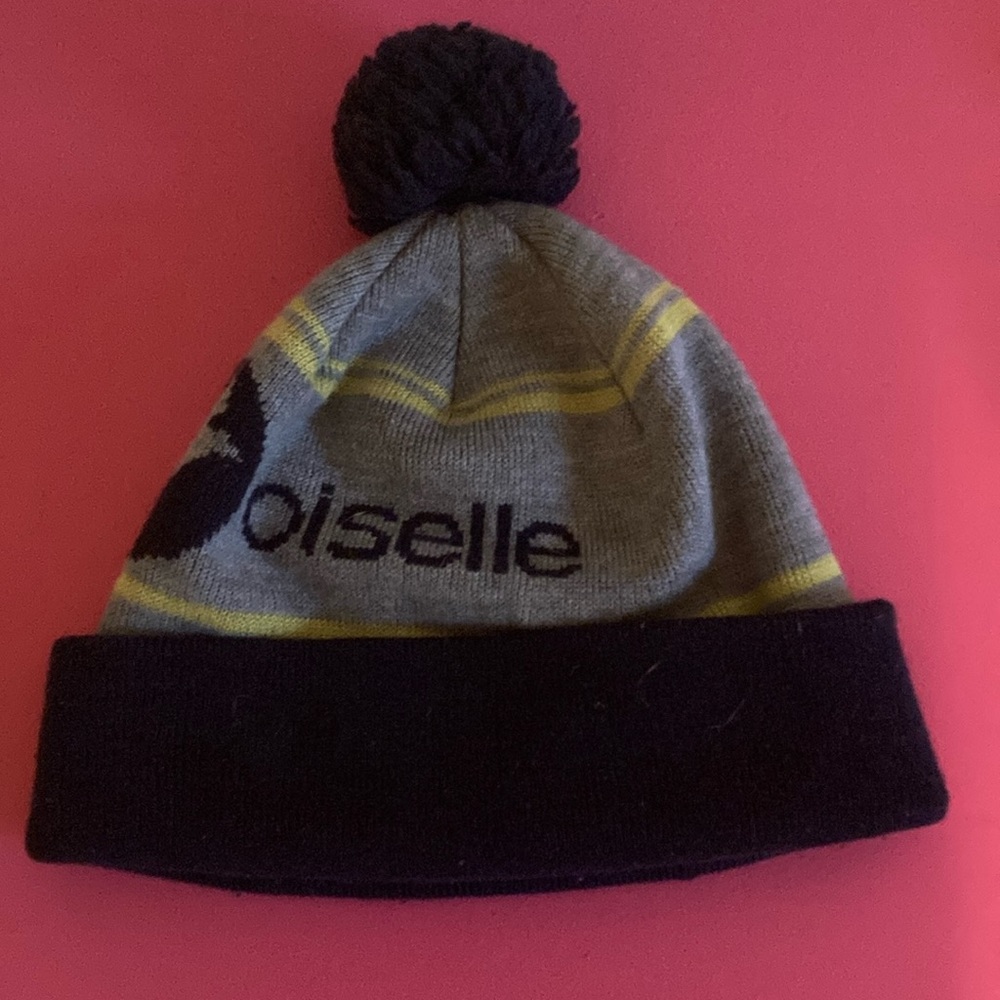 Oiselle beanie